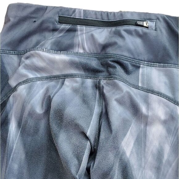 Nike Gray & Black Watercolor Leggings - Picture 3 of 6